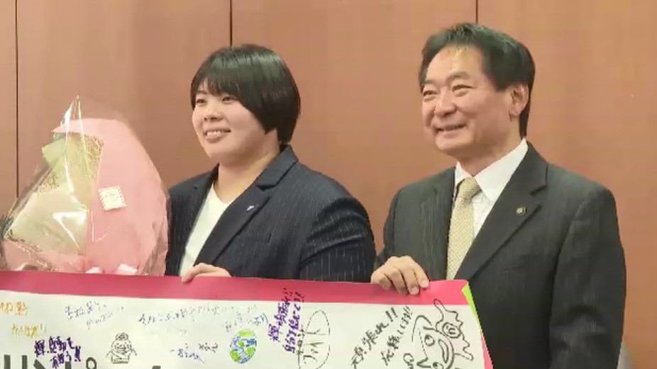 パリ五輪の柔道日本代表・素根輝選手が地元・久留米市役所を訪問　ロス五輪出場に意欲「金メダル取れるよう頑張っていきたい」　福岡