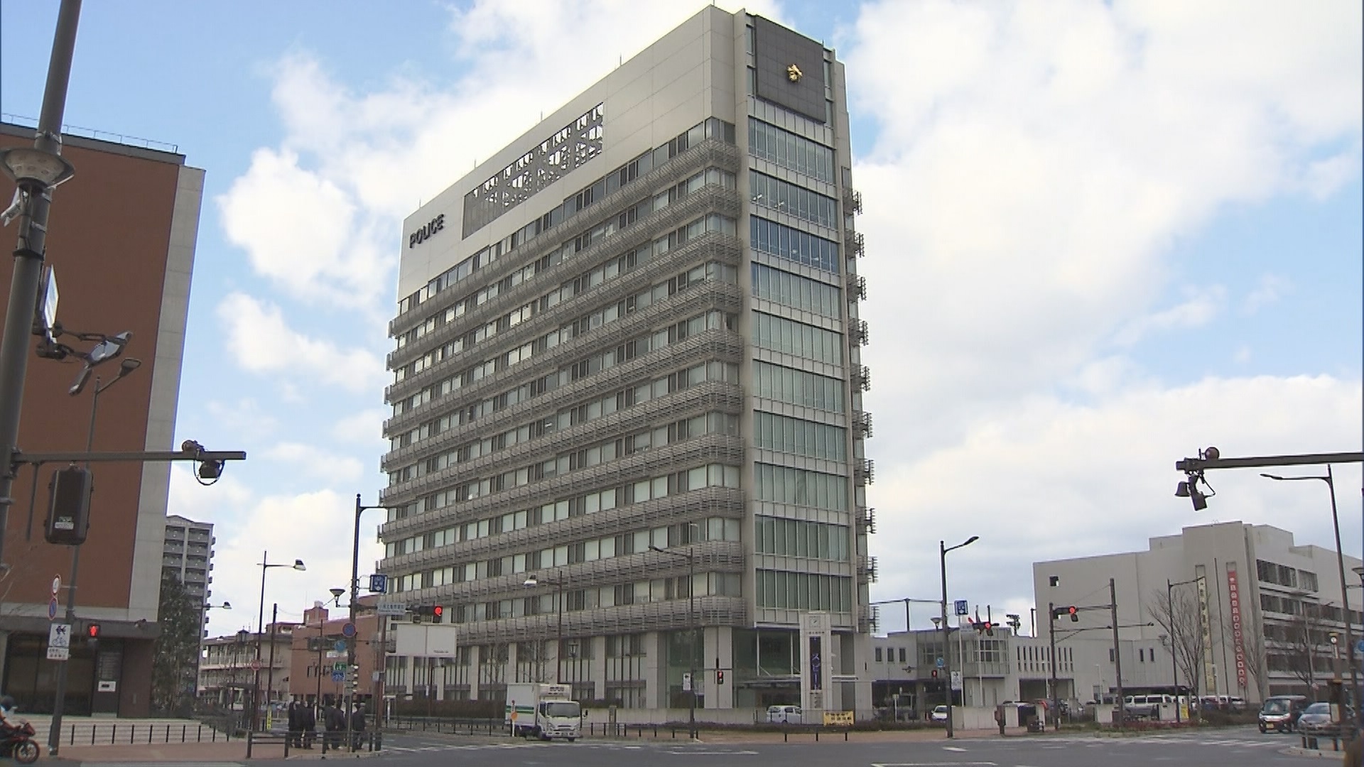 タクシー乗客の男2人組　68歳運転手の顔面殴り料金2690円踏み倒して逃走　強盗致傷容疑で捜査　福岡・北九州市