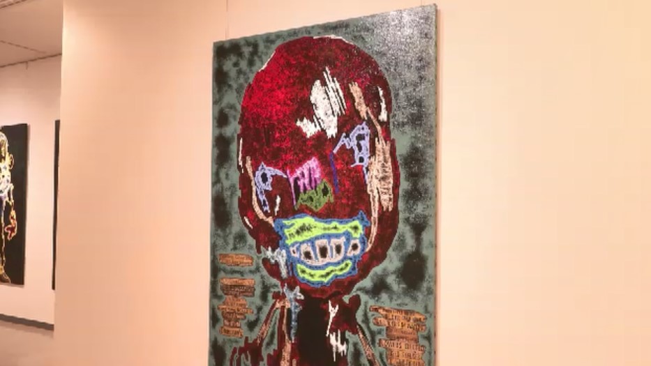 元世界王者・鬼塚勝也さんが描くファイティングアート「『苦難に立ち向かう』心の内を表現」アナウンサーが選ぶ1枚　福岡県立美術館で5月25日まで