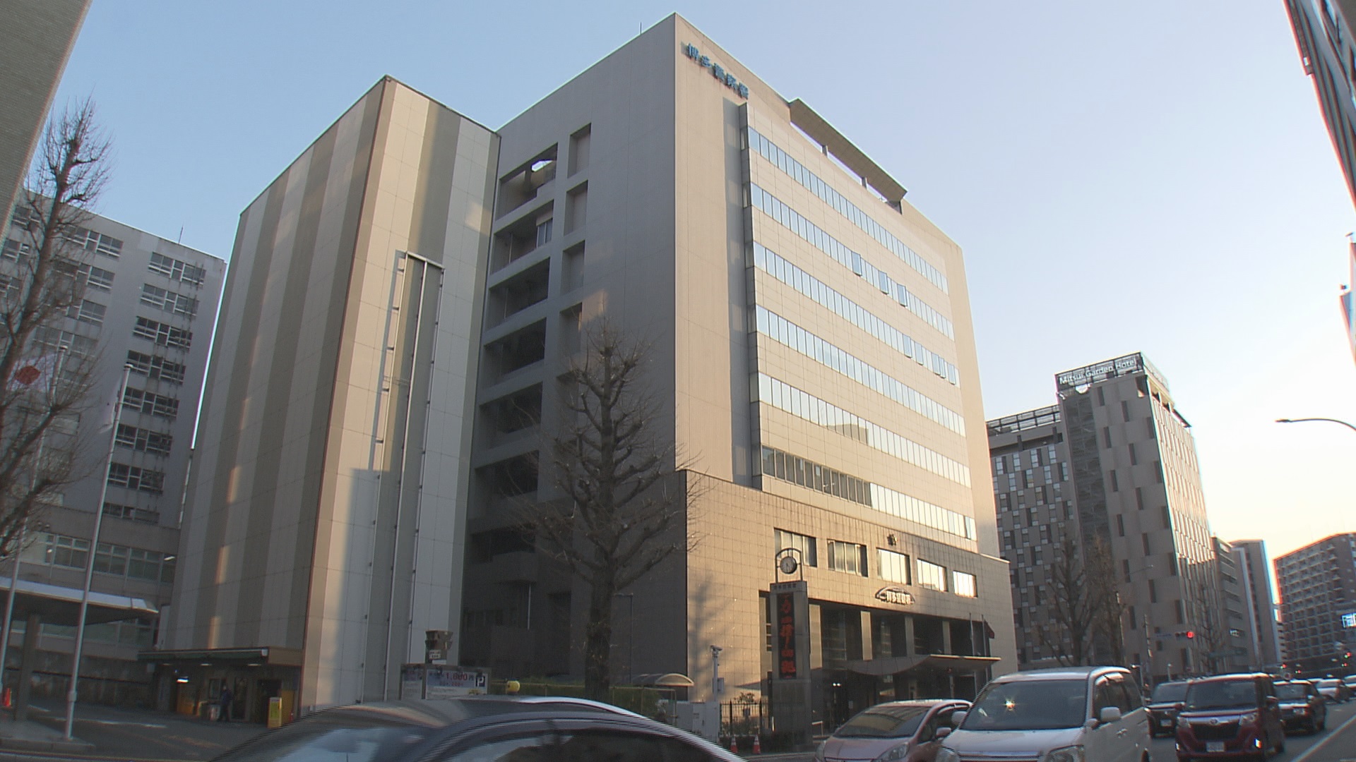 女子高校生のスカートの中を撮影しようとした疑い　30歳西鉄社員の男を逮捕「酒に酔っていて覚えていません」福岡市