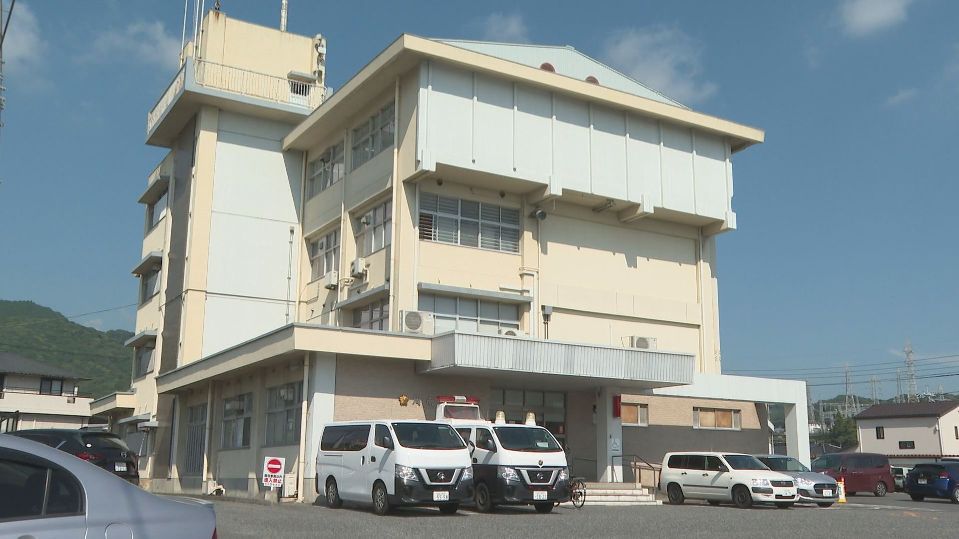 父親の背中をナイフで刺したか　無職の息子(51)を殺人未遂容疑で逮捕　「殺すつもりはなかった」と否認　山口・周南市