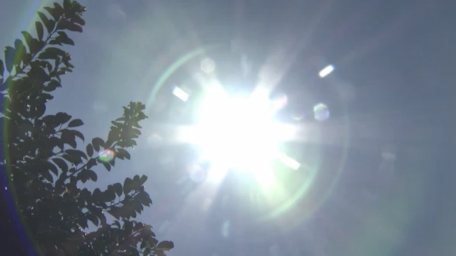 福岡県内で今年初の猛暑日に　太宰府市で35.4℃　県内14地点のうち8地点で今年最高気温更新　熱中症対策を