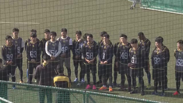 ソフトバンク19人のルーキーが顔をそろえる　異例の大所帯で合同自主トレスタート